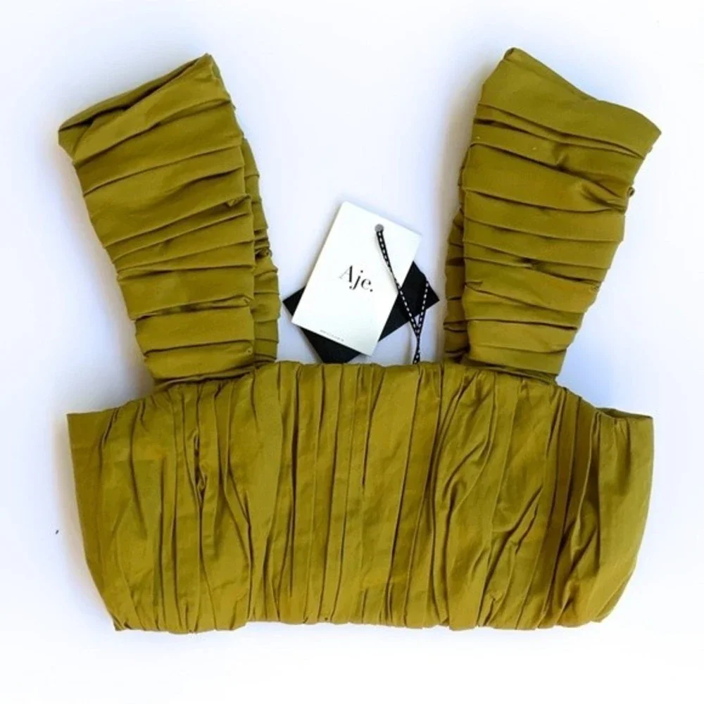 Aje. NWT Women's Green Medina Ruched Cropped Top Green Size 6 - Picture 1 of 10